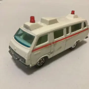 하이 에이스 구급차 미니카 토미카