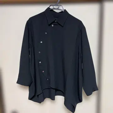 누누름 비대칭 블랙 셔츠 7부 소매