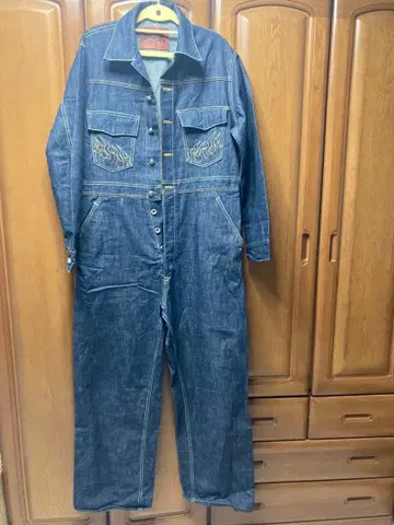 프레임 자수 다크 데님 오버롤