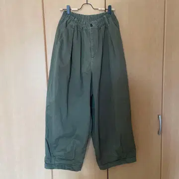 HARVESTY 와이드 팬츠 올리브 색상 사이즈 2