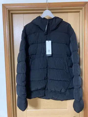 미사용 씨피 컴퍼니 다운 자켓 고글 블랙 XL 나일론