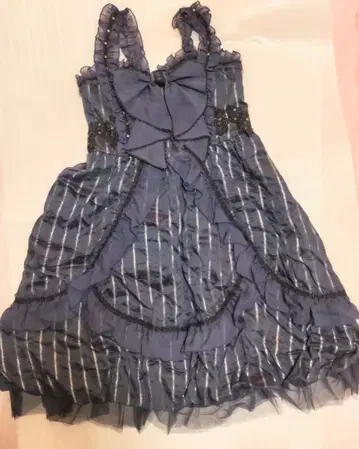 네이비 프릴 리본 슬리브리스 플로피 원피스 드레스