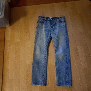 라이트 블루 스트레이트 데님 팬츠