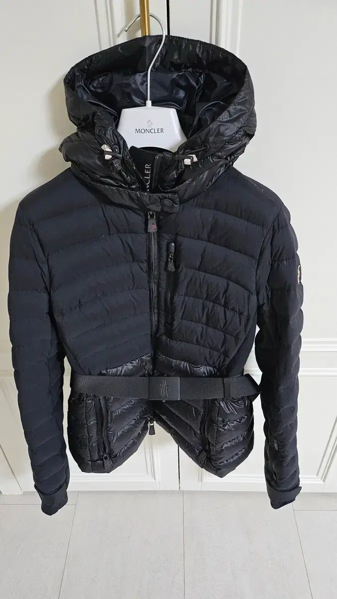 Moncler Women&#x27;s Black Padded Jacket 3