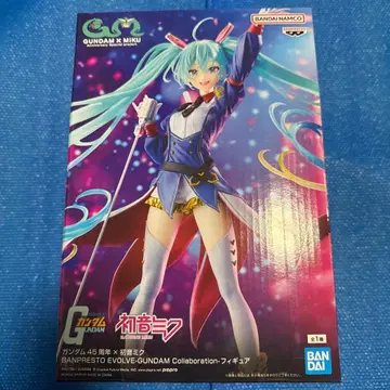 GUNDAM x 하츠네 미쿠 피규어 건담 콜라보
