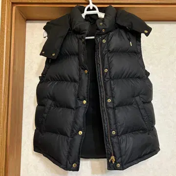 그린 라벨 릴랙싱 블랙 리버서블 후드 다운 베스트