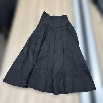 FRAY I.D 블랙 플레어 스커트