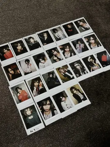 DEZERT 치아키 폴라로이드