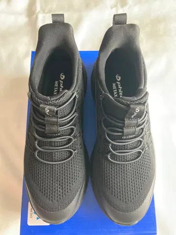 파이텐 블랙 스니커즈 24cm