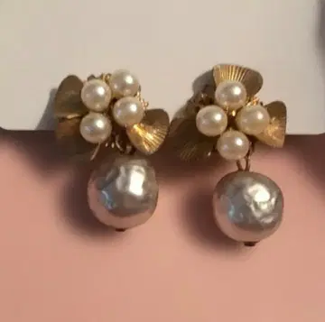 미리암 하스켈 꽃 모티브 귀찌