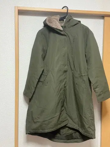 카키 후드 부착 모즈 코트 L