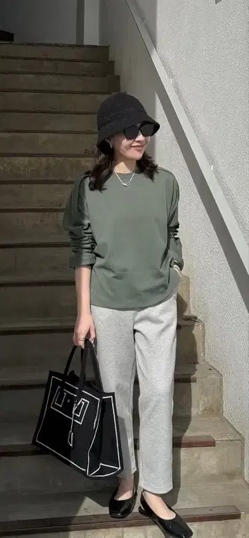 YONFA 플래시 슬릿 슬리브 티 (olive)