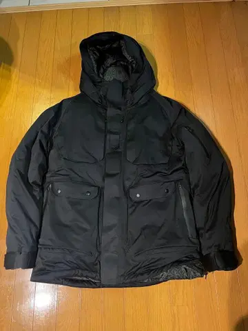 화이트 마운티니어링 고어텍스 다운