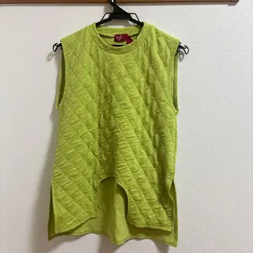 led. tokyo 퀼팅 슬리브리스 상의