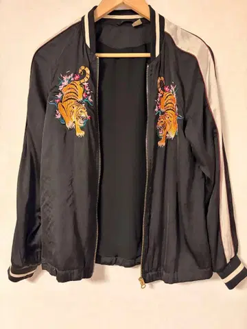 구제 의류 호랑이 자수 스카잔