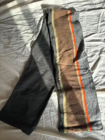 UNITED COLORS OF BENETON 머플러 컨디션 최상