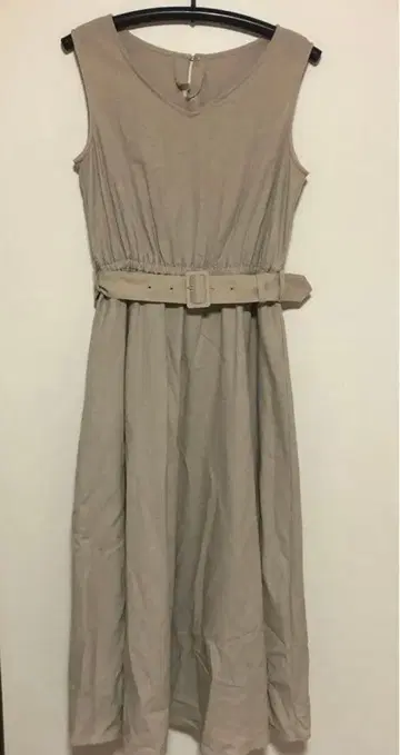 INGNI 잉그 슬리브리스 롱 원피스 베이지