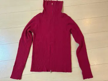 리브 빨간색 하이넥 스웨터