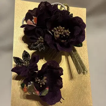 보라색 꽃 장식 헤어콤 머리 장식