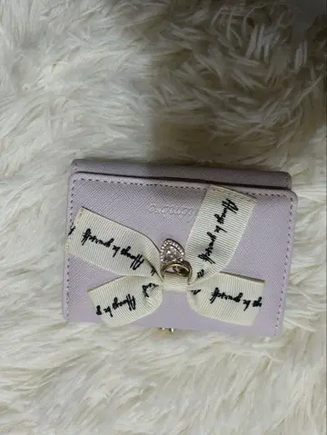 리본 포함 연보라 3단 폴더형 지갑