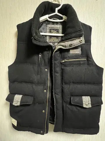 KARL KANI 멜톤 다운 베스트