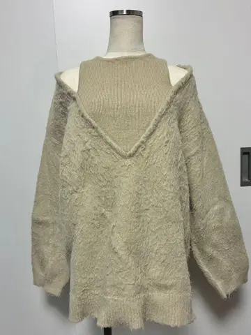 LIAN (리안) 앙상블풍 V넥 니트