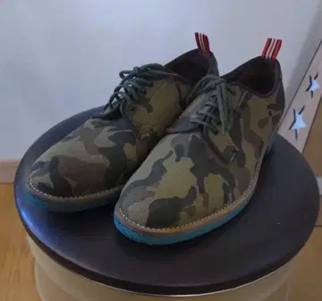레이스업 슈즈 카모 패턴