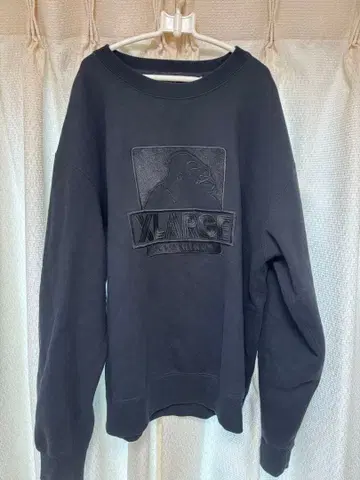 XLARGE 블랙 크루넥 트레이닝복