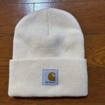 Carhartt 니트 모자 크림색 로고 패치 포함