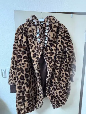 유메텐보 레오파드 무늬 비쥬 코트