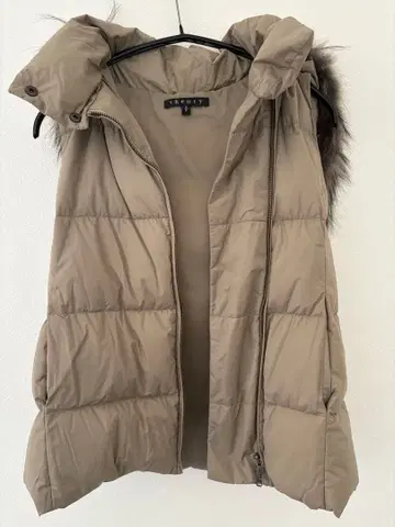 시착만 한 theory 베이지 다운 베스트 퍼 포함