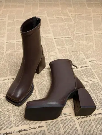 브라운 스퀘어토 와이드 힐 부츠