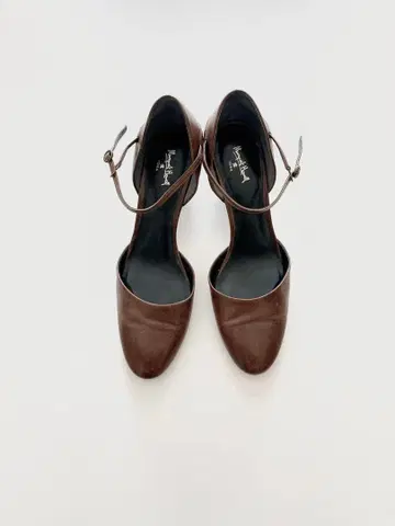 마가렛호웰 세퍼레이트 펌프스 24