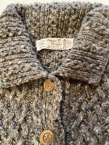 Athena Designs 가디건