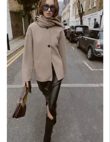 ZARA 미사용 새상품 울 숏 스카프 포함 코트 베이지