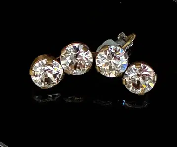 쁘띠 로브 노아르 귀찌 (한쪽 귀) 이어커프 수납 가방 포함