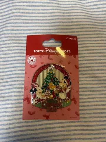 디즈니 미키 크리스마스 2024 핀 배지 미사용 새상품
