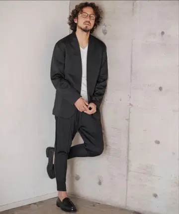 CAMBIO 핀턱 들어간 스트레치 분또 테이퍼드 팬츠