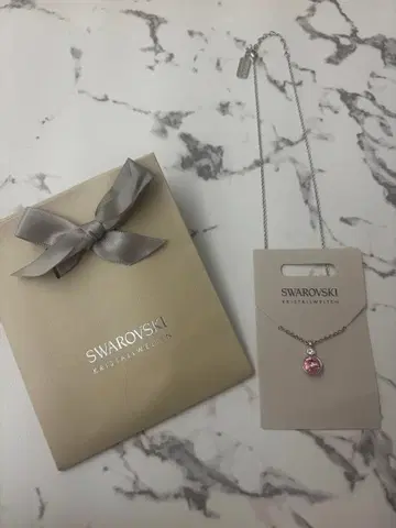 Swarovski 핑크 크리스탈 목걸이