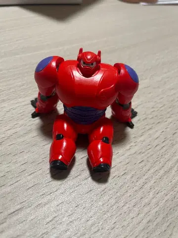 베이맥스 빨간색 가동식 피규어 약 10cm