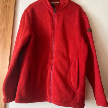 AIGLE 빨간색 플리스 자켓 사이즈 40