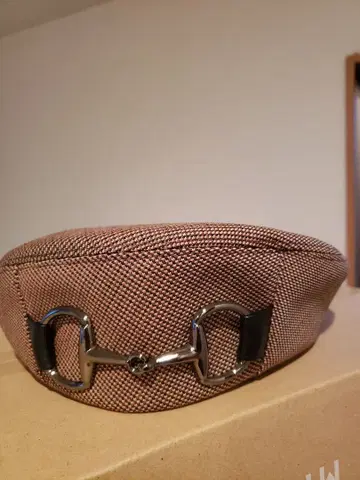 새상품 카시라 체크 비트 장식 베레모