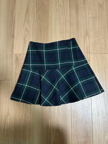 새상품급 23구 LOCHCARRON 체크 무늬 플리츠 스커트 38