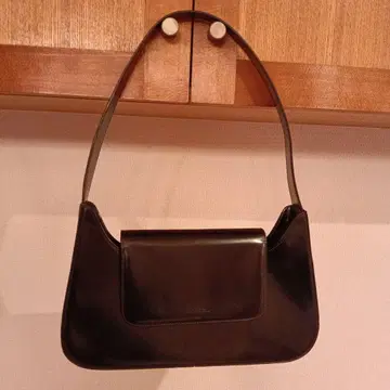 천연 가죽 Lancel 블랙 핸드백 내 포켓 부착