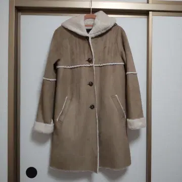 베이지 후드 부착 무스탕 코트 로즈버드