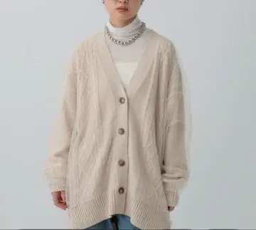 렙심 베이지 케이블 니트 가디건