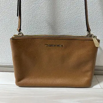 MICHAEL KORS 브라운 숄더백