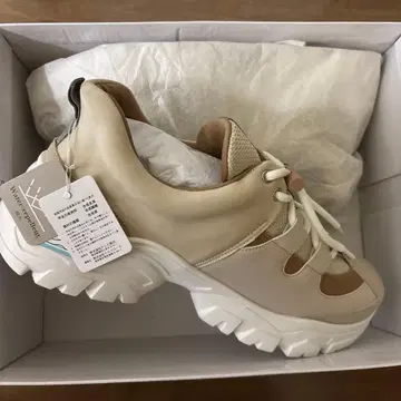 남편이 잠든 후에 스니커즈 슬립온 L 베이지 택 포함