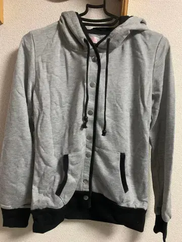 최종 가격 인하! TRALALA 후드티