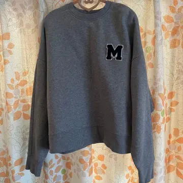 Nilla Owen 그레이 M 자수 크루넥 트레이닝복